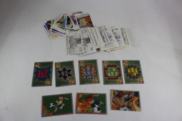 Panini Kazuma Eleven 125 cartes et 8 brillantes – Image 4